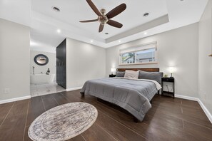 House, 5 Bedrooms | 5 bedrooms, free WiFi - San Antonio Retreat 5br Sleeps 9 near Fiesta Tx 5 Bedroom Home (San Antonio)