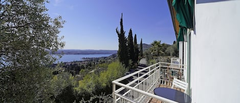 House, Smoking | 3 bedrooms