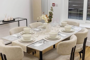 Dining - Central Camden Gem with Patio (London)