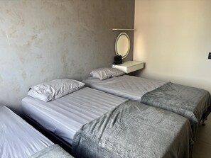 Iron/ironing board, internet, bed sheets - East Wind Apartment (Fortaleza)
