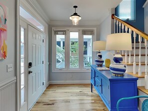Interior - Chu Cottage | Great Location, Two Balconies, Walk to Beach (Tybee Island)