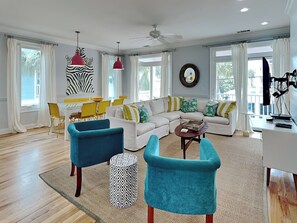 Smart TV - Chu Cottage | Great Location, Two Balconies, Walk to Beach (Tybee Island)