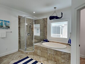 Hair dryer, towels - Chu Cottage | Great Location, Two Balconies, Walk to Beach (Tybee Island)