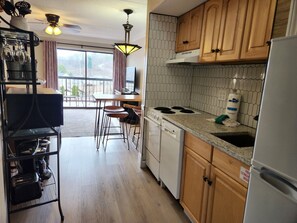 Private kitchen - OGP510 downtown near Ripley's Aquarium & Anakeesta (Gatlinburg)