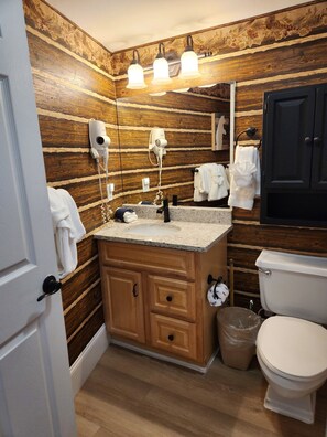 Bathroom - OGP510 downtown near Ripley's Aquarium & Anakeesta (Gatlinburg)