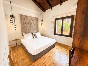 1 bedroom, desk, iron/ironing board, free WiFi - Suite Stephanie - Boutique Hotel, Rooftop, Jacuzzi (Chania)