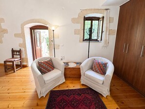 Interior - Suite Carmen - Boutique Hotel, Rooftop, Jacuzzi (Chania)