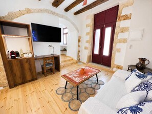 Una Smart TV, una oficina