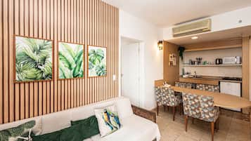 Apartment | Living area | Flat-screen TV