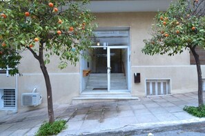 Exterior detail - Acropolis a nice and minimal apartment (Athens)