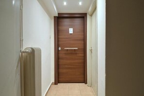 Apartment | Interior - Acropolis a nice and minimal apartment (Athens)