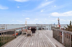 Terrace/patio - Waterfront Sunsets on Bay w/ Boat Dock in Brigantine - Spacious 5 br Home (Brigantine)