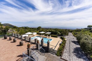 Pool - Villa Etna Pool & Seaview by Wonderful Italy (Belpasso)