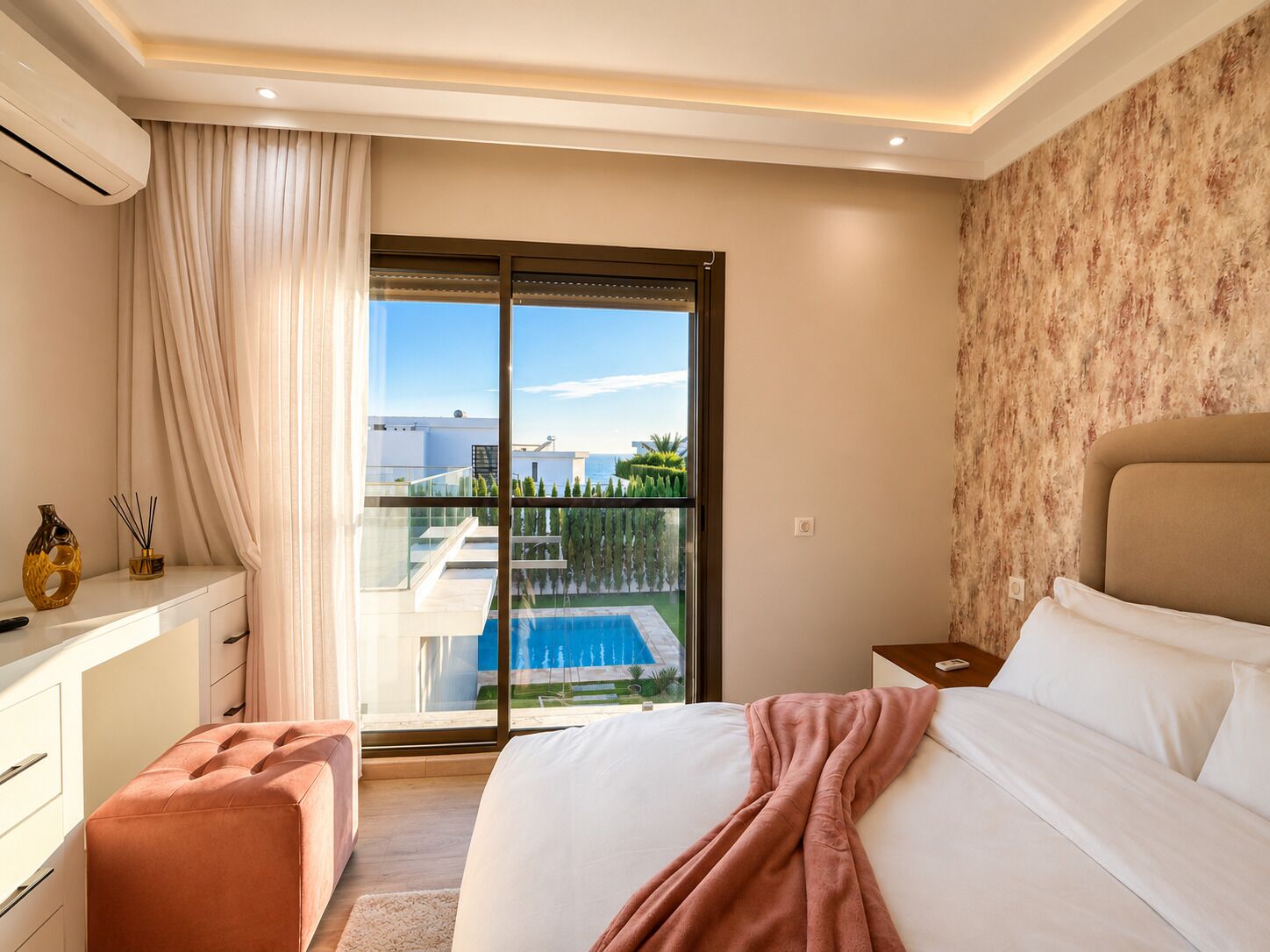 3 bedrooms, iron/ironing board, WiFi (free), bed sheets