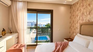 3 bedrooms, iron/ironing board, WiFi (free), bed sheets