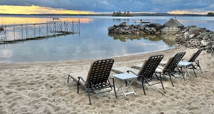 SEBAGO LAKE SHOREFRONT. MONDAY - FRIDAY RENTAL. SECLUDED BUT CLOSE TO DOWNTOWN.