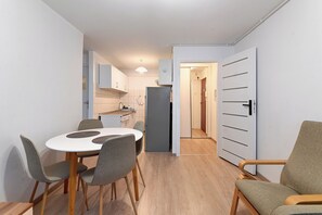 Apartment | Living area - RentPlanet - Apartament Zaporoska (Wrocław)