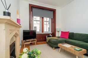 TV - Cosy 2 Bed in Central Edinburgh - Pass the Keys (Edinburgh)
