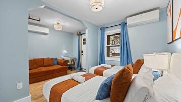 Desk, iron/ironing board, travel cot, WiFi