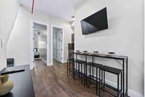 Dining - Unique NYC Stay | 3BR • 3 Bathrooms + Patio (Brooklyn)