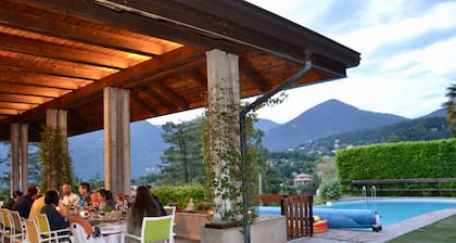 Fabulous 8-bedroom villa with pool next to Como lake, little lakes and mountain