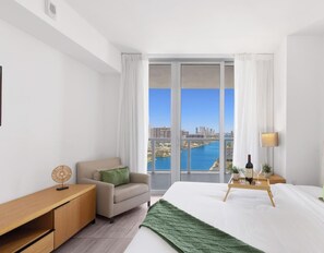 1 bedroom, desk, iron/ironing board, WiFi - 1BR · Intracoastal View · Full Amenities · W/D (Hallandale Beach)