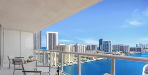 Property grounds - 1BR · Intracoastal View · Balcony · Gym & Pool (Hallandale Beach)
