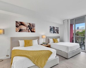 Desk, iron/ironing board, travel cot, WiFi - Beachwalk Studio | Intracoastal Balcony (Hallandale Beach)