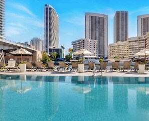 Pool - Beachwalk Studio | Intracoastal Balcony (Hallandale Beach)