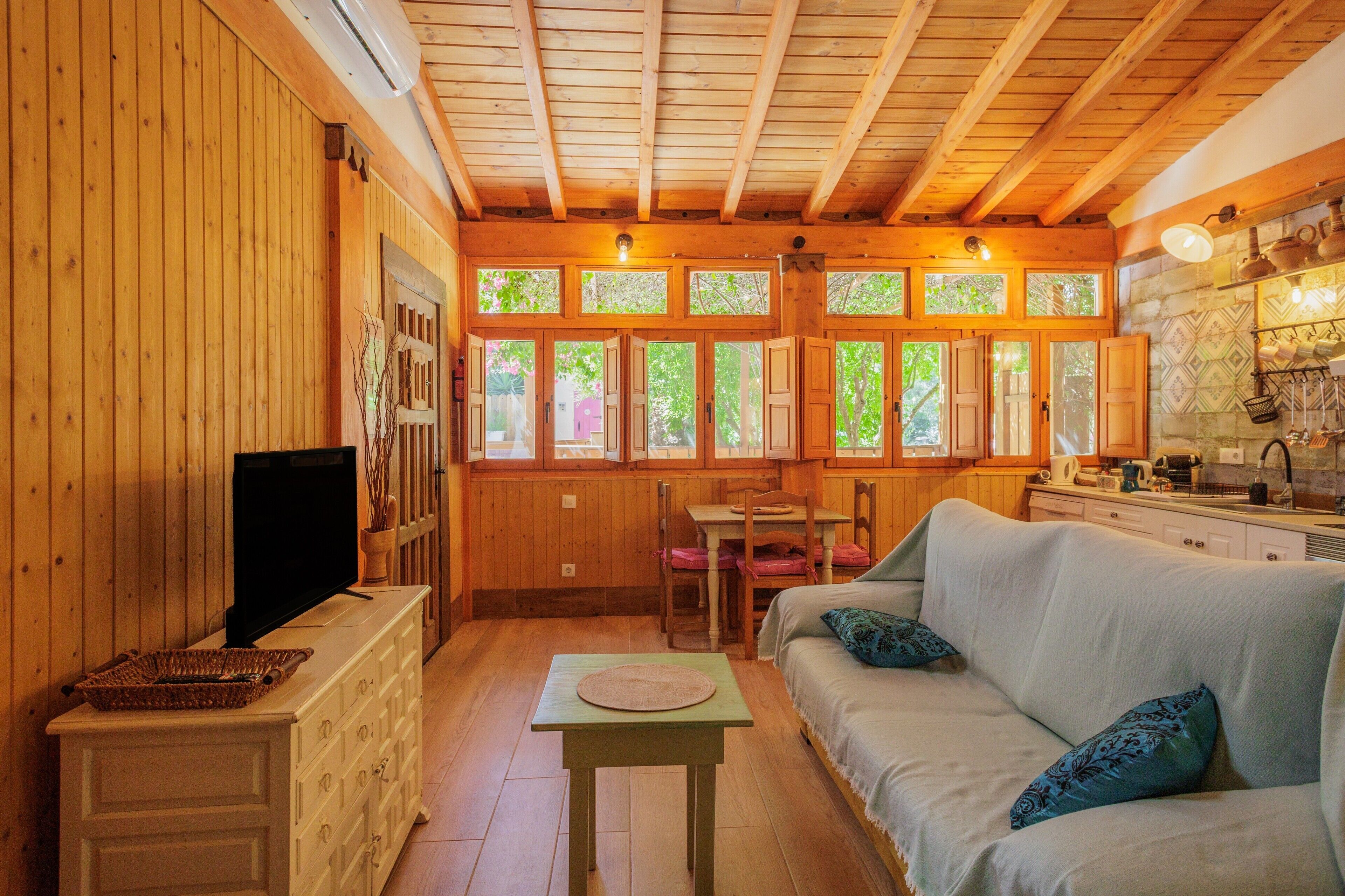 Fernseher, Kamin