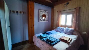1 Schlafzimmer, BĂŒgeleisen/BĂŒgelbrett, WLAN, BettwĂ€sche