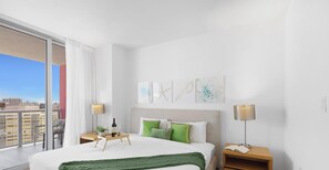 1 habitación, escritorio, tabla de planchar con plancha y wifi 