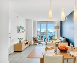 Dining - Stunning South Balcony · 2BR Upper Resort Suite (Hallandale Beach)