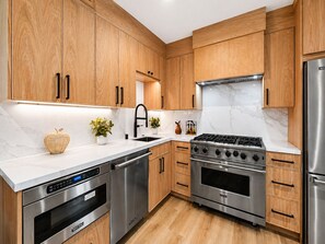 Private kitchen - Luxe Steps to Sand • Hot Tub, BBQ, Rooftop Sunsets (Newport Beach)
