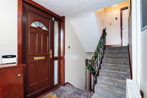 Spacious 4-Bedroom Home in Torry, Aberdeen – Close to City Centre & Beach