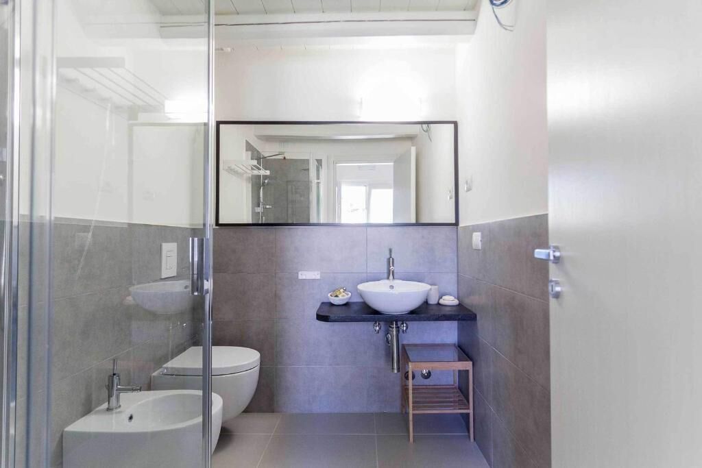 Doppia Classic, patio, vista giardino | Bagno | Set di cortesia gratuito, asciugacapelli, asciugamani, sapone