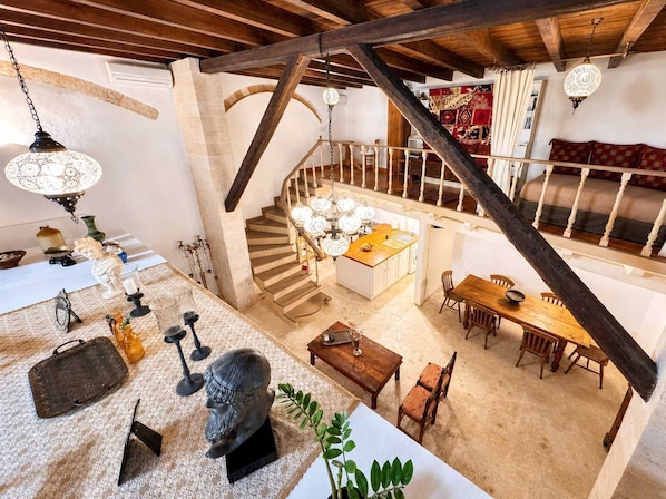 Interior - Luxury Venetian Palace - Rooftop - Jacuzzi (Chania)