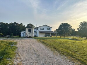 Exterior - Family and pet friendly 60 acre farm near Buffalo National River. (Saint Joe)