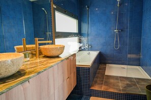Shower, hair dryer, towels - CostaBlancaDreams - Villa Sierra de Altea in Altea (Altea)