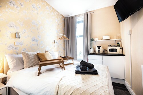 Bayview Aparthotel by Guestz