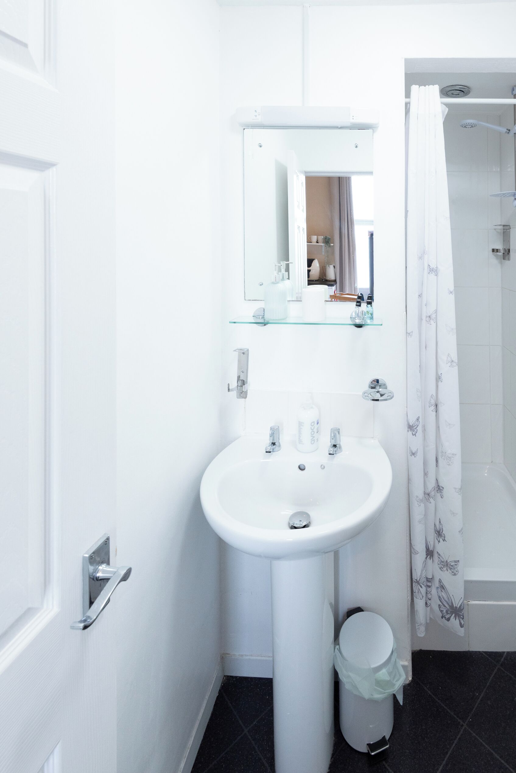 Shower, towels, toilet paper