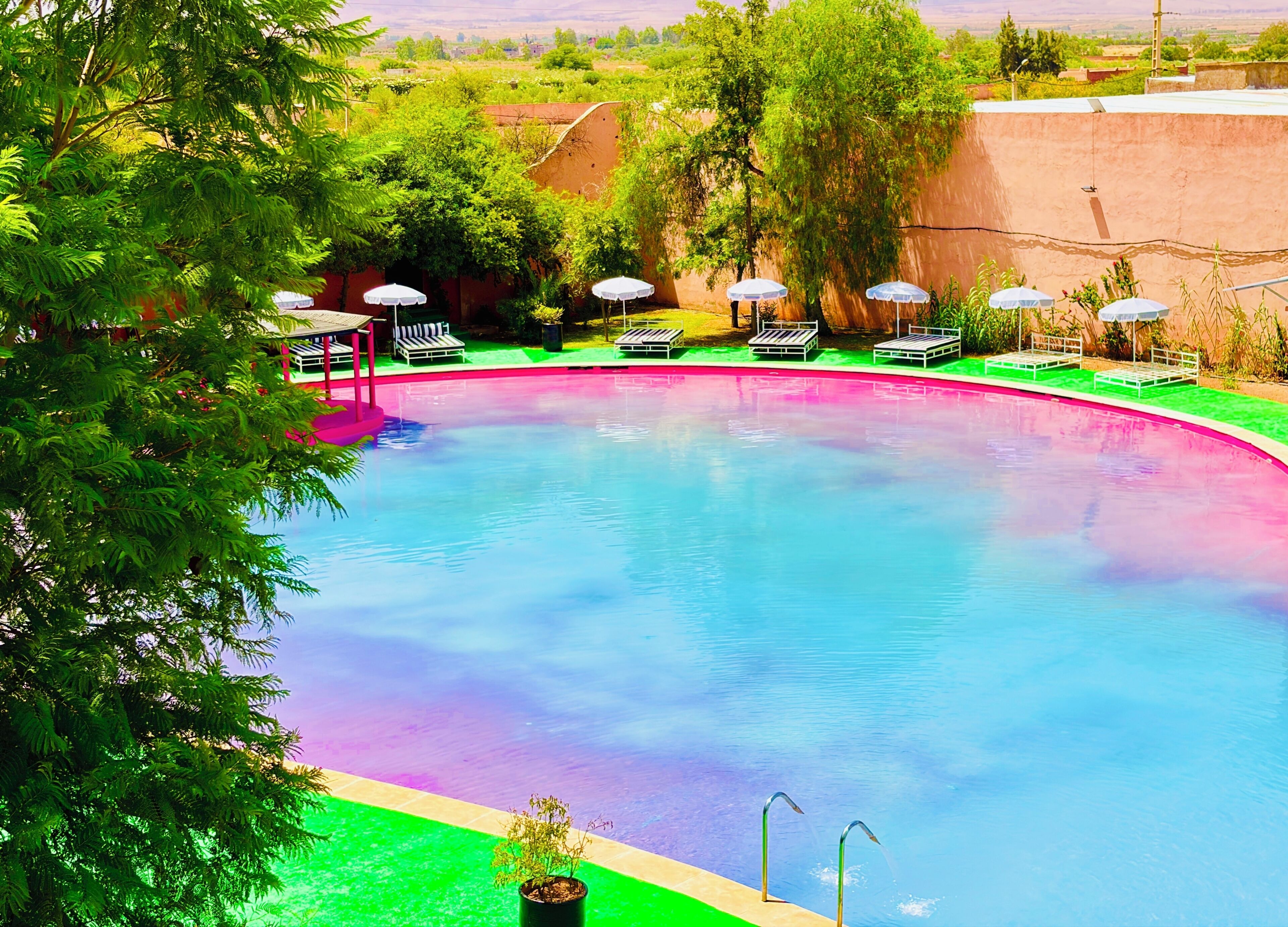 2 piscines extérieures