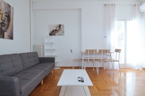 Living area - A cozy minimal apartment at Koukaki (Athens)