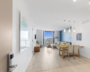 Interior - Bright Apt, Sunset View | Pool & Full Kitchen (Hallandale Beach)