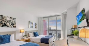 Desk, iron/ironing board, travel cot, WiFi - Beachwalk Upper Studio | Bay & City Views (Hallandale Beach)