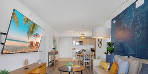 TV, offices - 1BR North View, Intracoastal & Marina, Full Kitchen (Hallandale Beach)