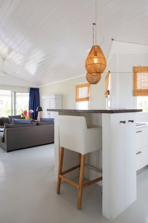 Interior - Villa with Ocean View and Prime Location Walking distance Mambo Beach (Willemstad)