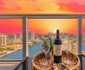 Interior - Intracoastal View Apt | Full Kitchen & Pool (Hallandale Beach)