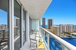 Property grounds - Waterway Retreat 2BR · Beachwalk Resort (Hallandale Beach)