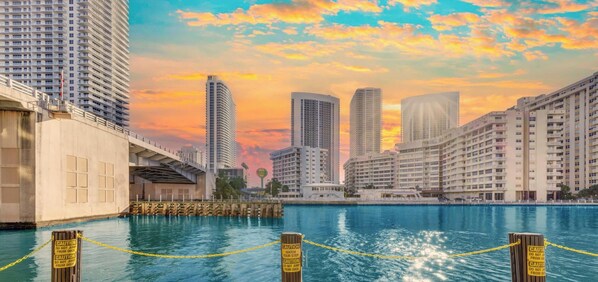 Pool - Chic Studio | Intracoastal View & Balcony (Hallandale Beach)